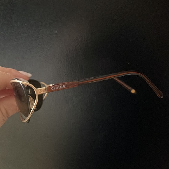 Chanel gold and brown sunglasses with case 100% Authentic - Picture 4 of 4
